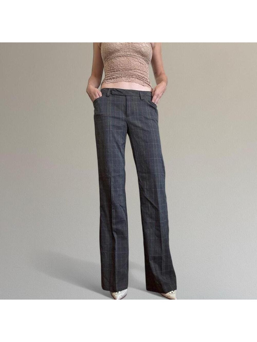 Y2K plaid low rise trousers.